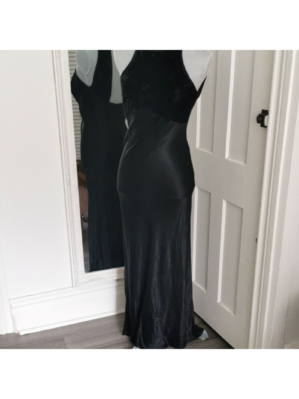 Vintage 90s Y2K black velvet & satin halter satin slip maxi dress gown. Size 5/6